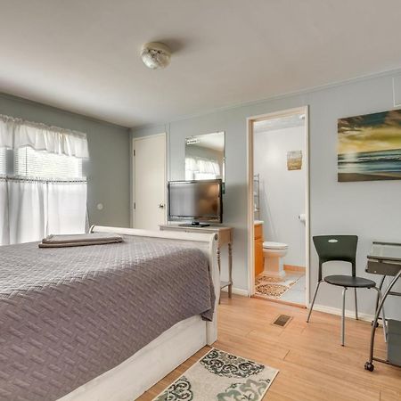 Bright Pensacola Home With Backyard - Pets Welcome! 외부 사진