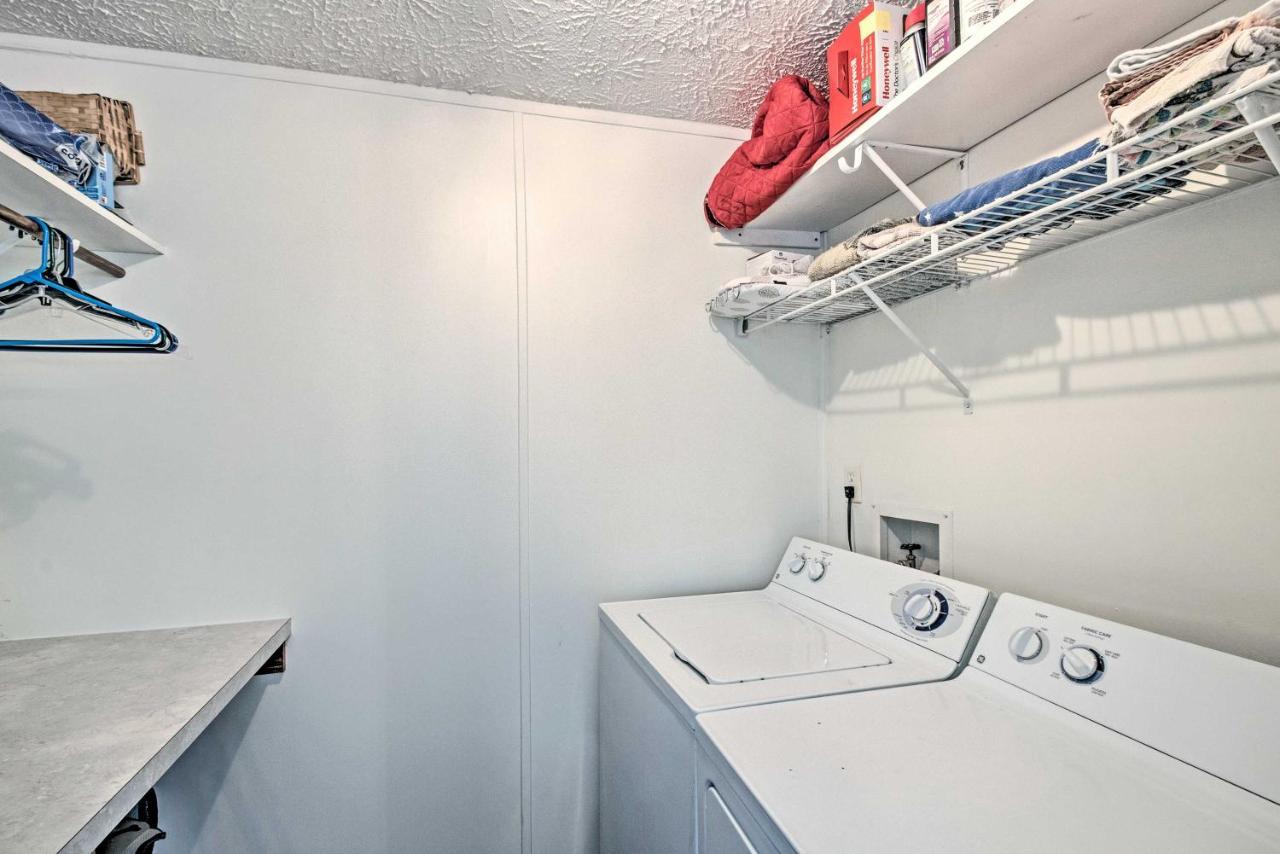 Bright Pensacola Home With Backyard - Pets Welcome! 외부 사진