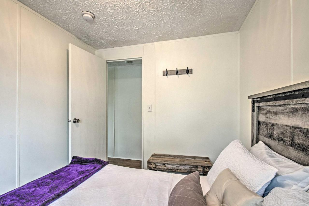 Bright Pensacola Home With Backyard - Pets Welcome! 외부 사진