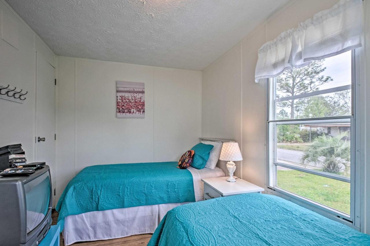 Bright Pensacola Home With Backyard - Pets Welcome! 외부 사진