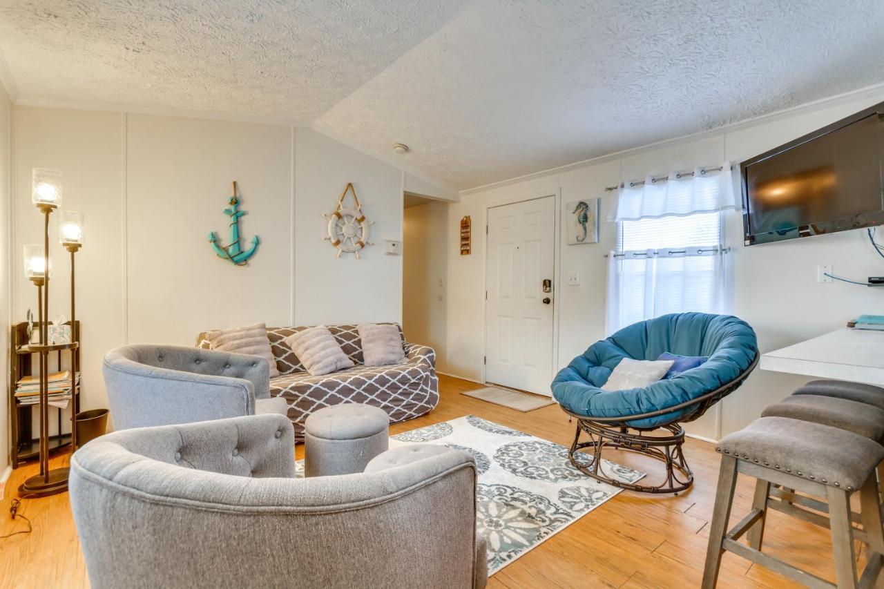 Bright Pensacola Home With Backyard - Pets Welcome! 외부 사진